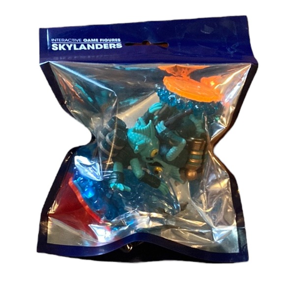 SkyLanders Trap Team Tidal Wave Gill Grunt Figure Pack - Picture 4 of 9